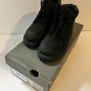 Black 6inch timberland size toddler size 11.